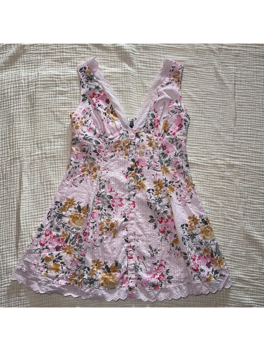 Women’s Medium Floral Button Front Lace Trim Pleated Dress NWOT